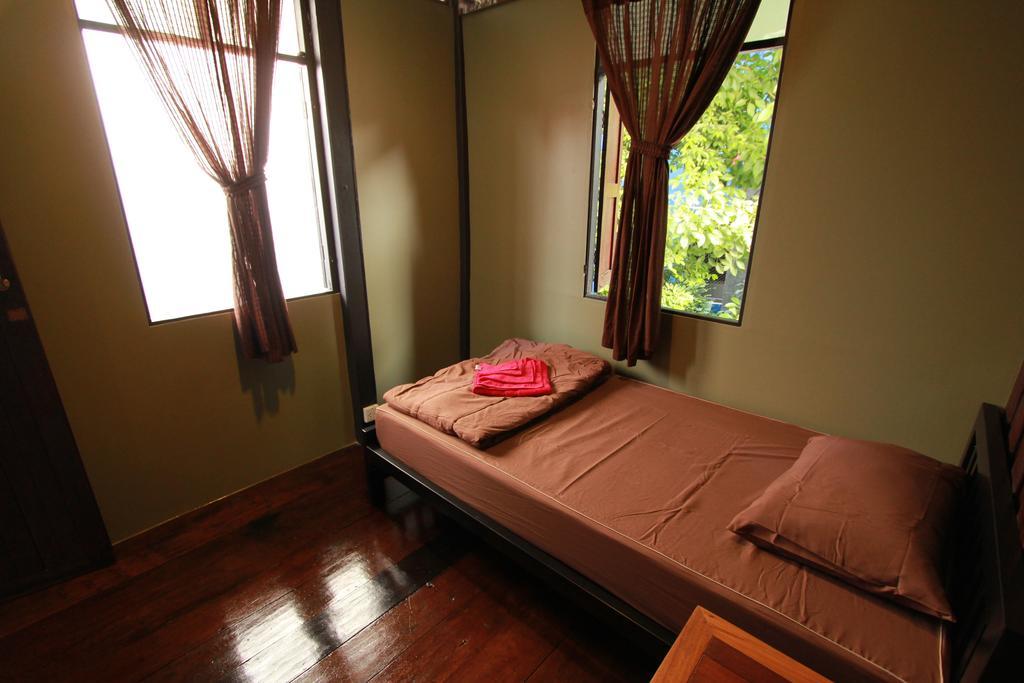 Viman Guesthouse Bangkok Buitenkant foto