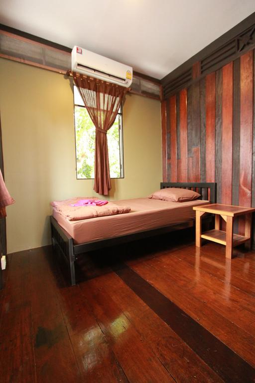 Viman Guesthouse Bangkok Buitenkant foto